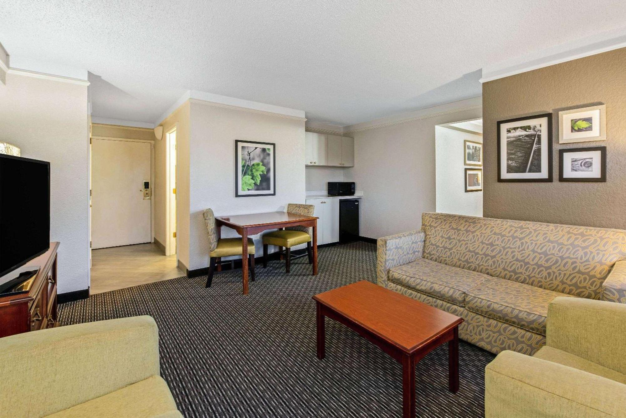 Hotel La Quinta By Wyndham New Orleans Airport Kenner Zewnętrze zdjęcie